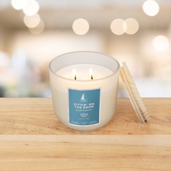 ecom-candle-images2-Sittinonthedock